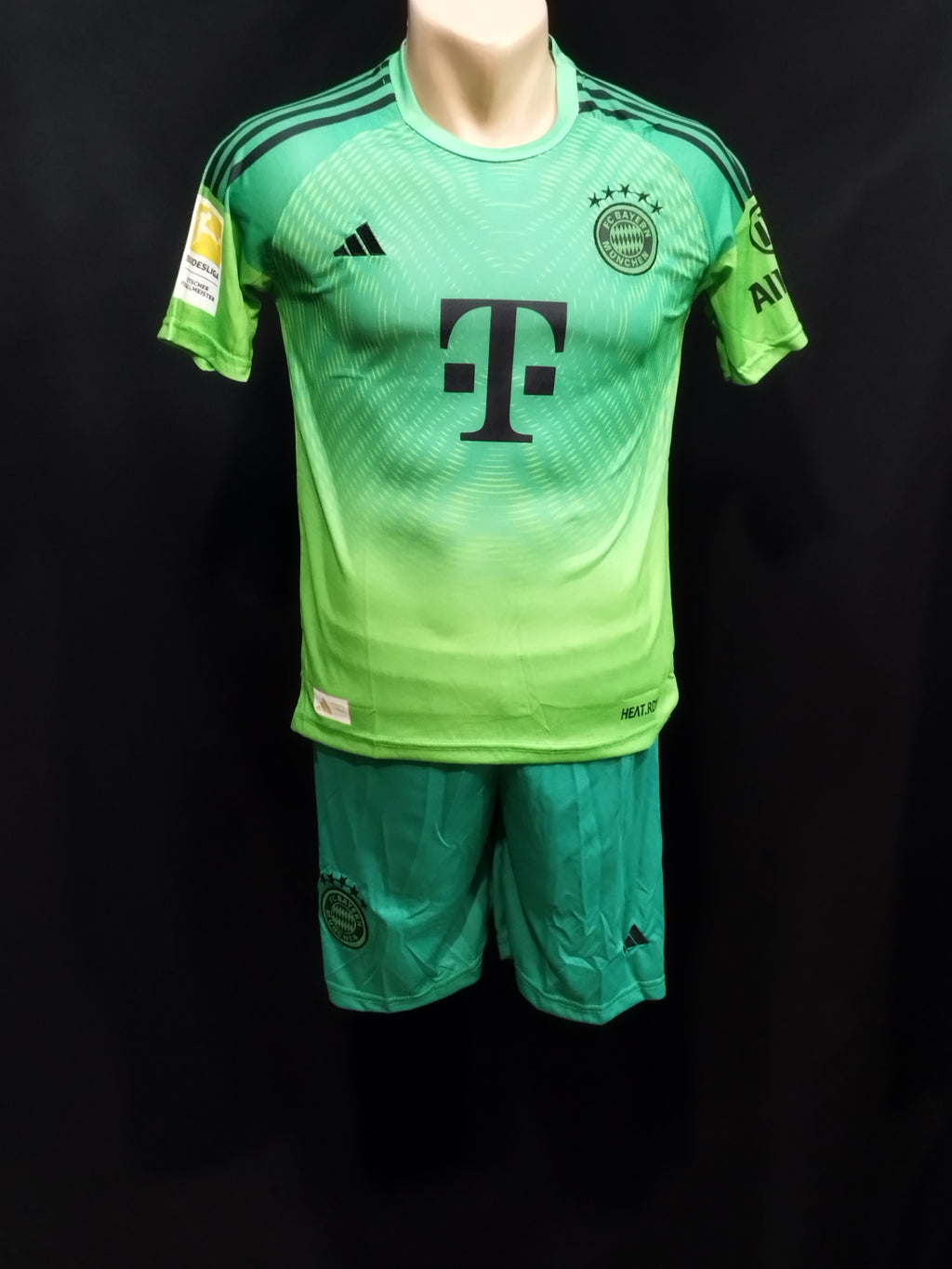 NEUER FC BAYERN MUNCHEN