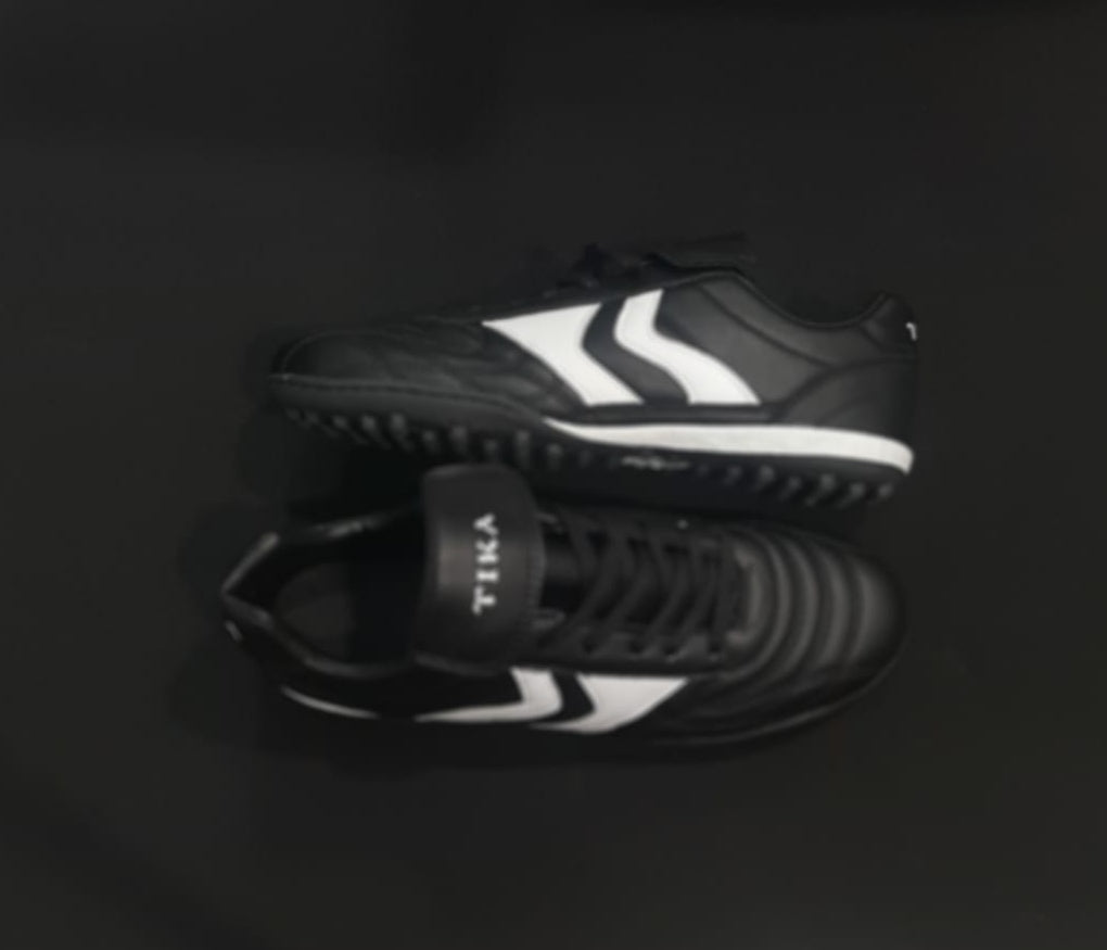 Ֆուտբոլային մարզակոշիկ (сороконожка)